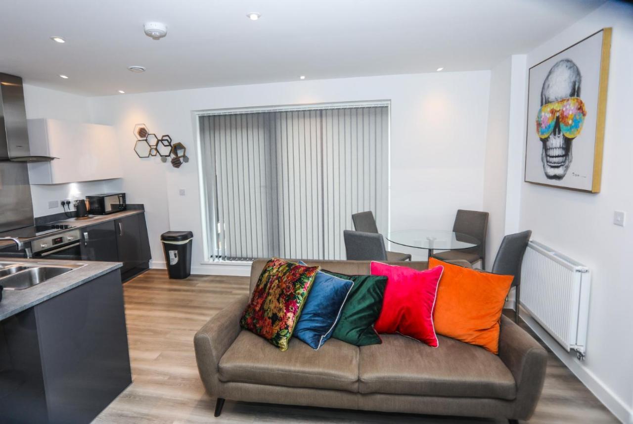 Lovely 2 Bed Apartment With Parking Λονδίνο Εξωτερικό φωτογραφία