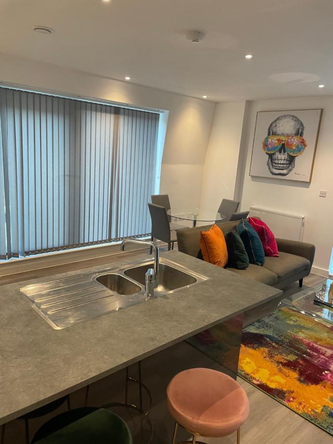 Lovely 2 Bed Apartment With Parking Λονδίνο Εξωτερικό φωτογραφία