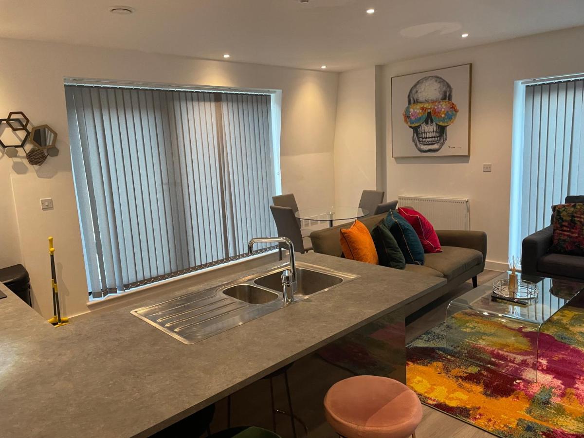 Lovely 2 Bed Apartment With Parking Λονδίνο Εξωτερικό φωτογραφία